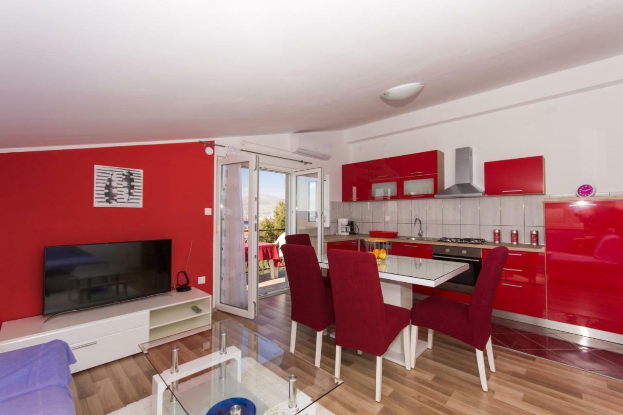 Apartmani Island Трогир Екстериор снимка