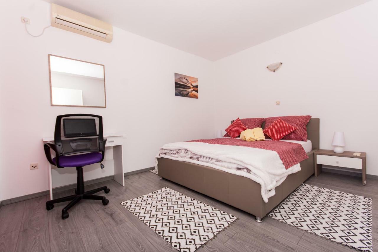 Apartmani Island Трогир Екстериор снимка